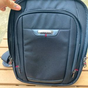 Samsonite Crossbody